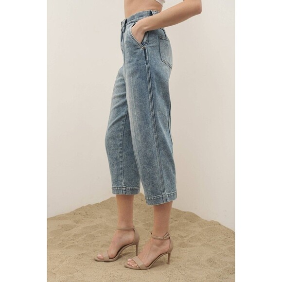 Center Seam Cropped Jeans - Picture 3 of 5